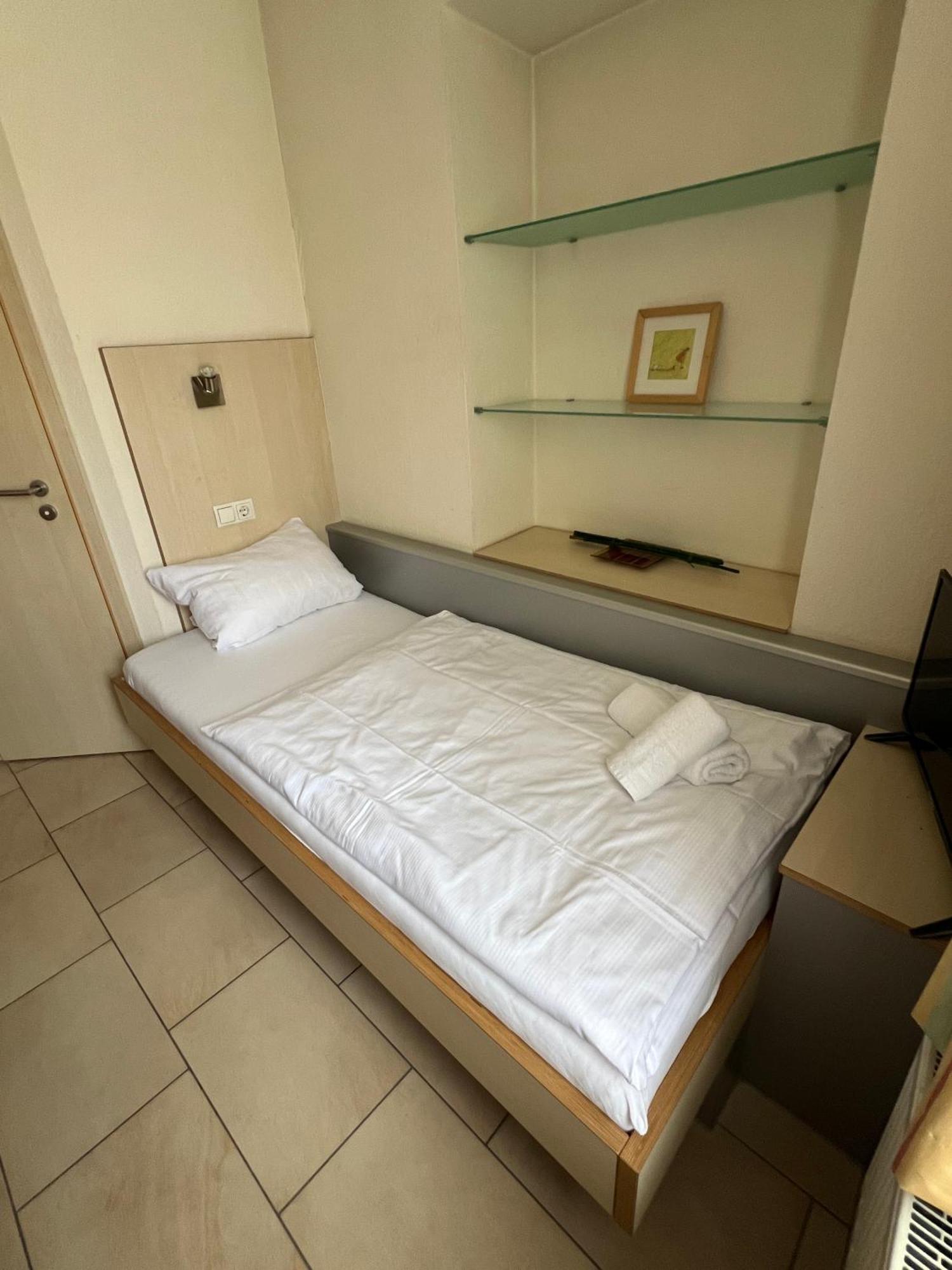 Hotel Pfaelzer Hof Enkenbach-Alsenborn 外观 照片