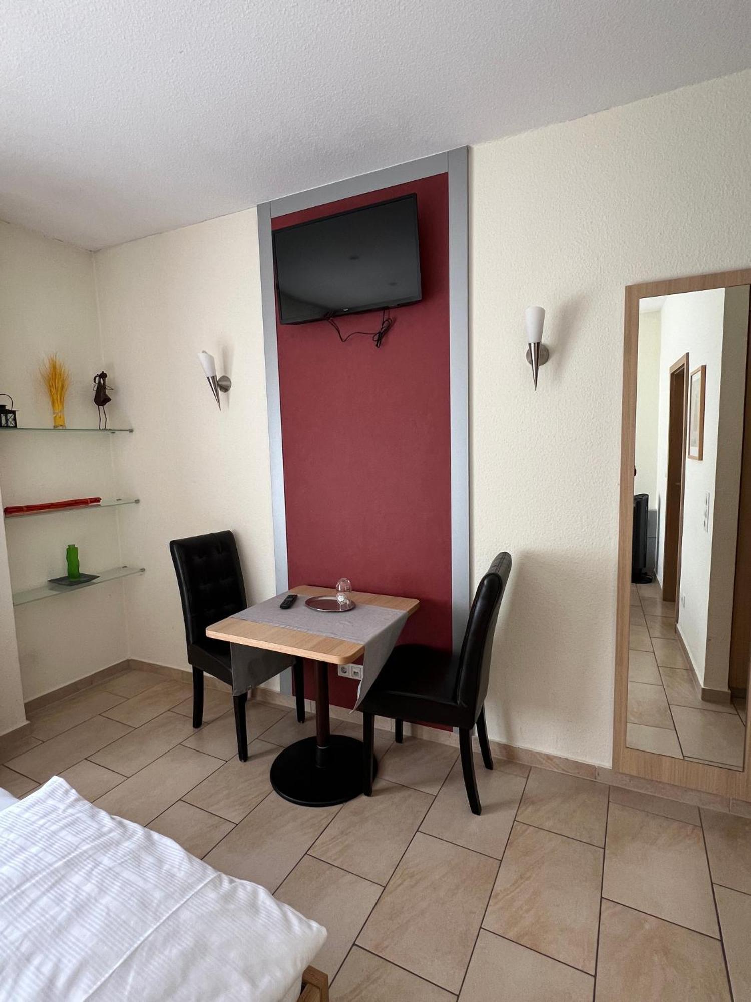Hotel Pfaelzer Hof Enkenbach-Alsenborn 外观 照片
