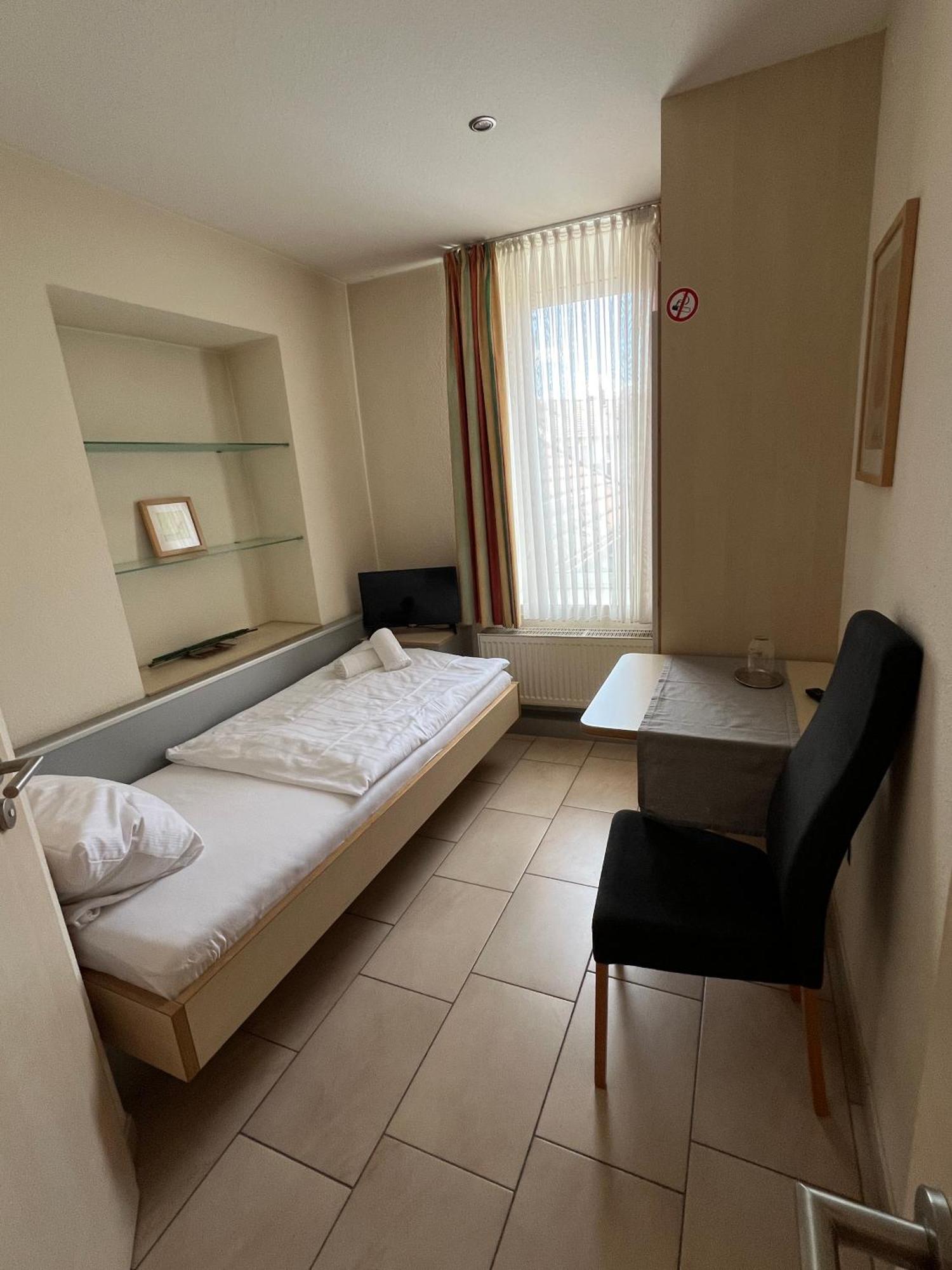 Hotel Pfaelzer Hof Enkenbach-Alsenborn 外观 照片