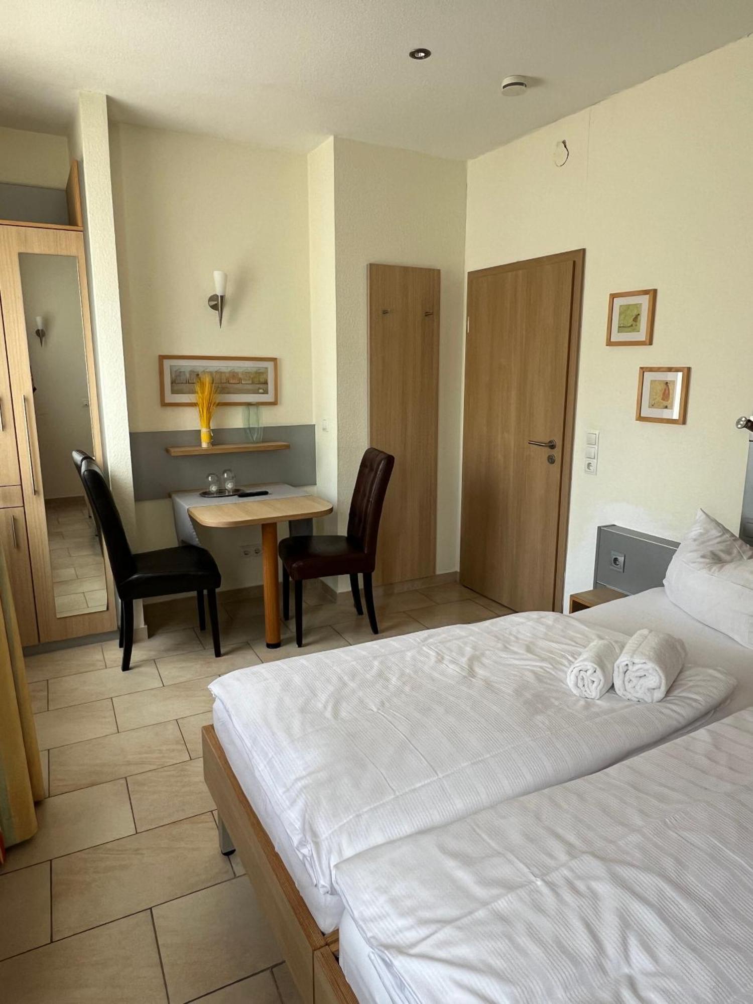 Hotel Pfaelzer Hof Enkenbach-Alsenborn 外观 照片